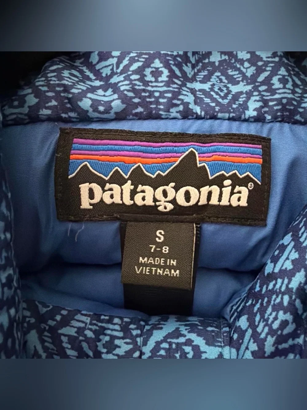 Patagonia Blue Geometric Quilted Boys Vest Size Small (7-8)
